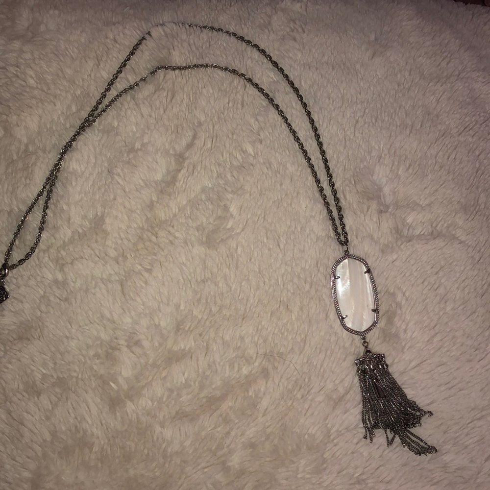 Kendra Scott necklace